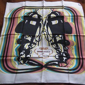 BNWT Women Square 100% silk scarf 90x90cm Silken Elegance